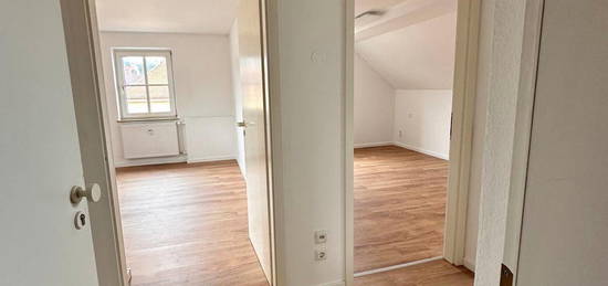 2 Zimmer-Dachgeschosswohnung zu vermieten