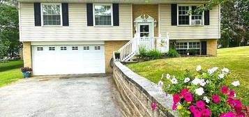 165 Hickory Dr, Salix, PA 15952