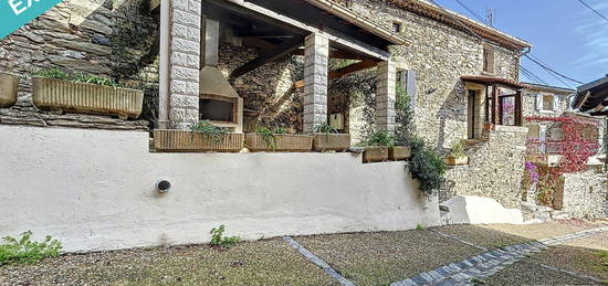 Maison de village T4 de 90m² avec terrasse et jardinet