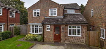 4 bed detached house for sale