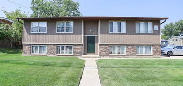 2507 24th St Apt 3, North Chicago, IL 60064