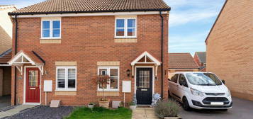 2 bedroom semi-detached house for sale