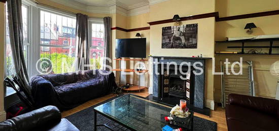 6 bedroom terraced house