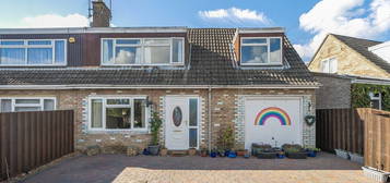 3 bed semi-detached house for sale