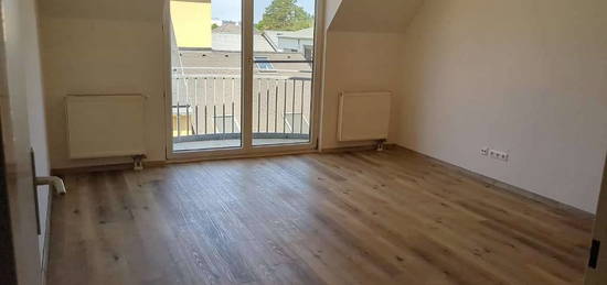 Zentrale 2-Zimmer Wohnung mit Balkon und Garagenplatz