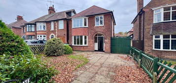 3 bedroom detached house