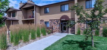 Oakwood Trail Apartments, Omaha, NE 68164