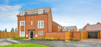 4 bed detached house to rent