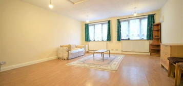 1 bedroom maisonette