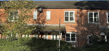 Town house to rent in Moira Road, Woodville, Swadlincote DE11