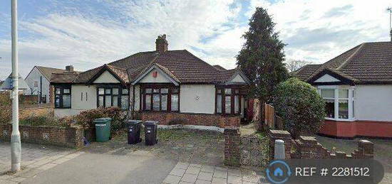 1 bedroom detached house