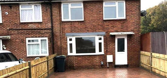 End terrace house to rent in Somborne Drive, Havant PO9