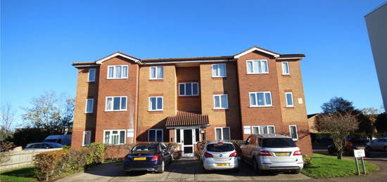 Flat to rent in Rounders Court, Lewis Way, Dagenham RM10