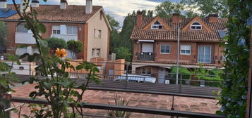 Alquiler de  Chalet adosado en calle Garrofer, 5