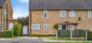 4 bedroom semi-detached house for sale