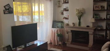 Arrendamento de Apartamento T2  na rua Dom Francisco de Almeida, 19