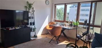 Charmante 2-Zimmer Wohnung mit guter Verkehrsanbindung, Süd-Westbalkon und TG-Einzelstellplatz