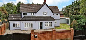 4 bedroom detached house