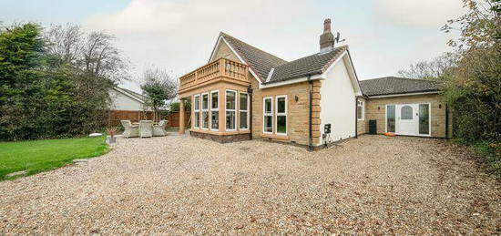 4 bedroom detached bungalow for sale