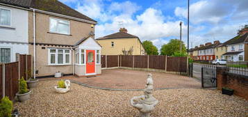 2 bedroom semi-detached house for sale