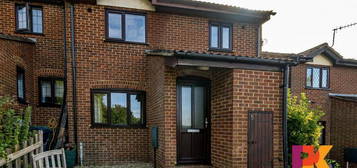 2 bedroom semi-detached house to rent