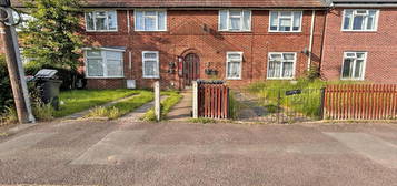 Room to rent in Fanshawe Crescent, Dagenham RM9