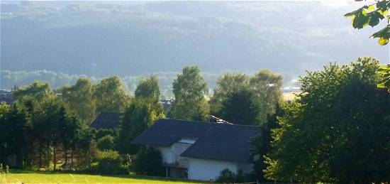 Vielseitige freistehende Immobilie in herrlicher, naturnaher Ortsrandlage mit Panoramablick