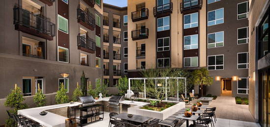 Clarendon Apartments, Woodland Hills, CA 91367