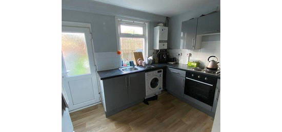 Terraced house to rent in Shortlands Road, Sittingbourne ME10