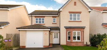 4 bed detached house for sale