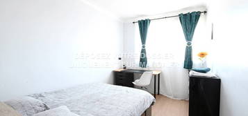 Location appartement 4 pièces 12 m²