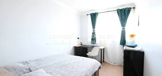 Location appartement 4 pièces 12 m²