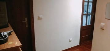 Arrendamento de Apartamento T1  na rua de Cortinha