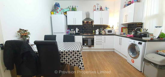 4 bedroom terraced house