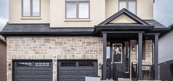 18 LYDIA LANE, Brant (Paris), Ontario 