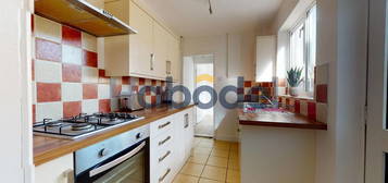 2 bedroom semi-detached house