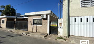 Departamento de Pasillo 2 Dorm. en Alquiler - Roldán