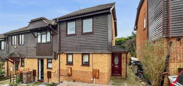 End terrace house to rent in Dongola Road, Rochester, Kent ME2