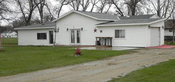 106 2nd Ave N, Mooreton, ND 58061