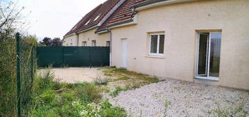 Maison 3 chambres, récente, au calme avec jardin