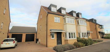 4 bedroom semi-detached house