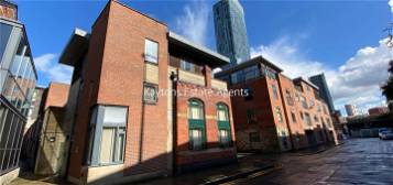 Flat to rent in Bridgewater Street, Manchester M3