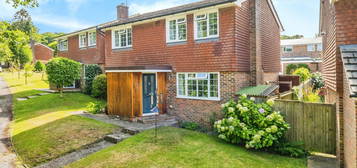 4 bed detached house for sale