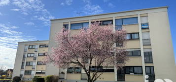 Appartement à vendre, 4 pièces, 2 chambres, 73 m²