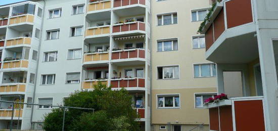 Wohnung inmitten von Rauschwalde, verkehrsgünstig gelegen und mit grünem Innenhof!