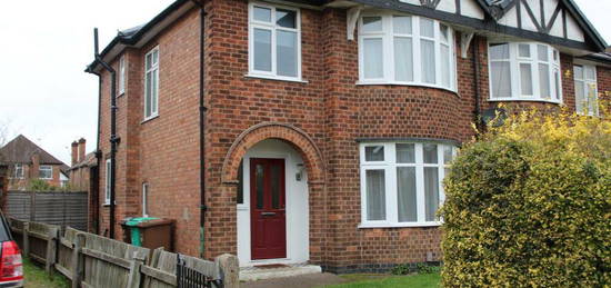 3 bedroom semi-detached house