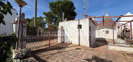 Trullo strada monache due 13, Martina Franca