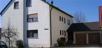Gietlhausener Straße 35, 86633 Neuburg Dachgeschoss 86 qm Stellplatz Küche Balkon Loggia