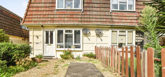 2 bed semi-detached house for sale