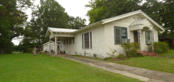 1023 Virginia Ave, Mccomb, MS 39648